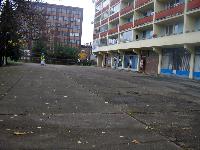 prostory p�ed domem