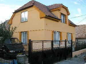 Pohled na d�m z ulice